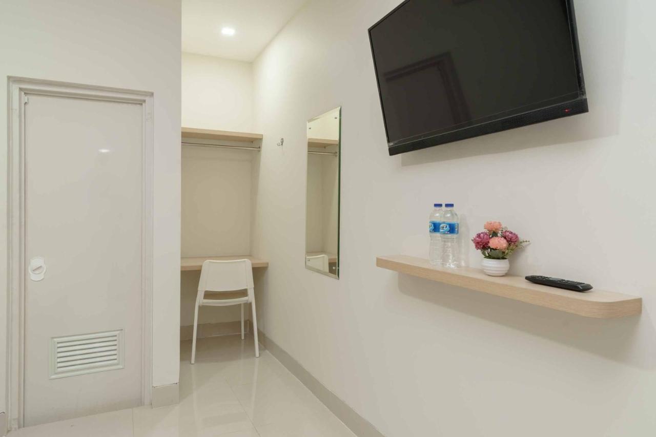 เรดดอร์ พลัส ใกล้ เอกา ฮอสพิทัล Bsd 5 Hotel Dadap ภายนอก รูปภาพ