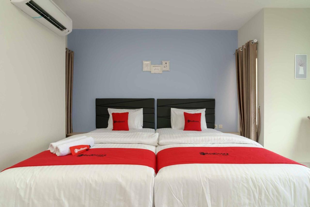 เรดดอร์ พลัส ใกล้ เอกา ฮอสพิทัล Bsd 5 Hotel Dadap ภายนอก รูปภาพ
