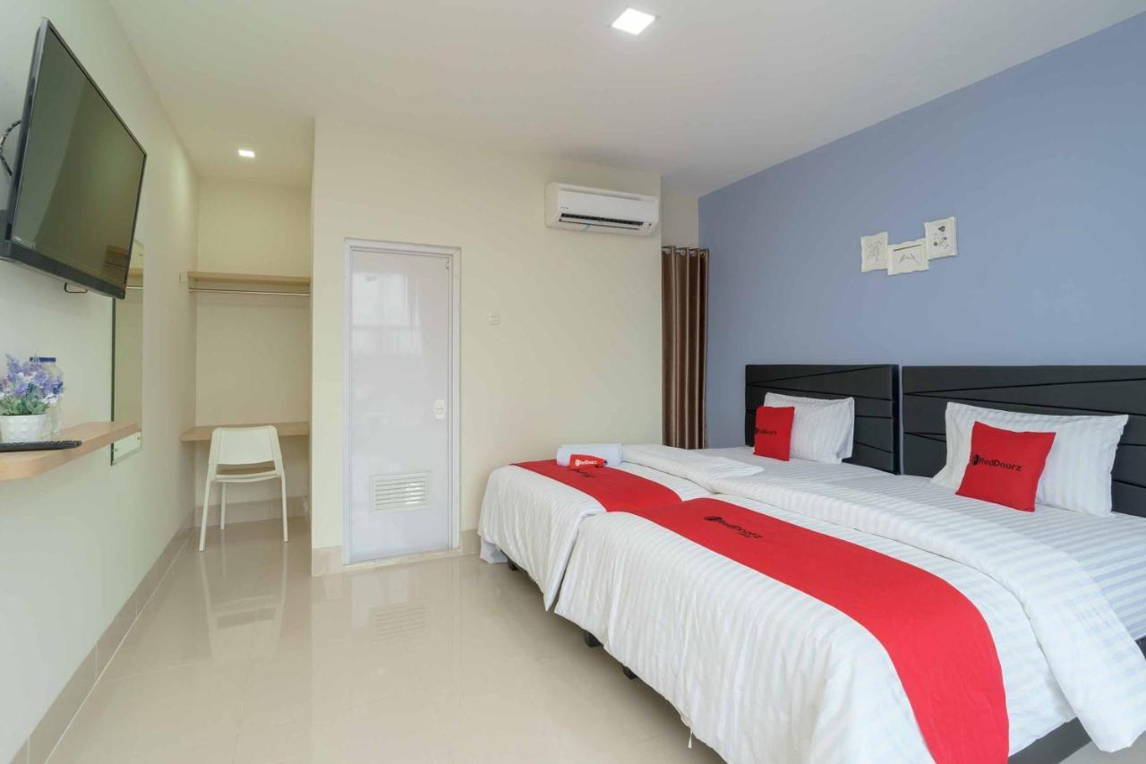 เรดดอร์ พลัส ใกล้ เอกา ฮอสพิทัล Bsd 5 Hotel Dadap ภายนอก รูปภาพ